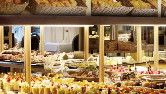 Parte del variado buffet ofrecido por Majestic Hotel Spa Barcelona